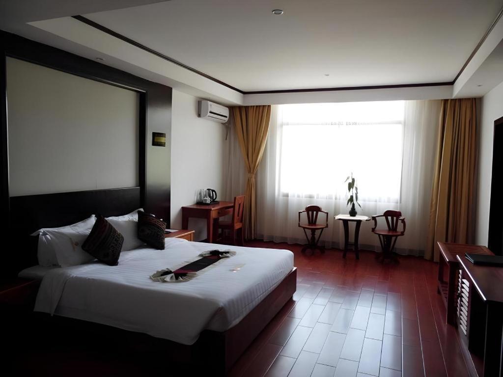 Xishuangbanna Hotel Managed By Xandria Hotel Luang Prabang Exterior foto